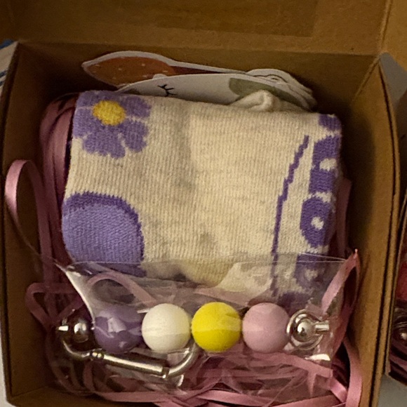 Hop Into Spring Box - Picture 11 of 11